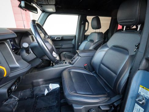 Used 2024 Ford Bronco Badlands image 12