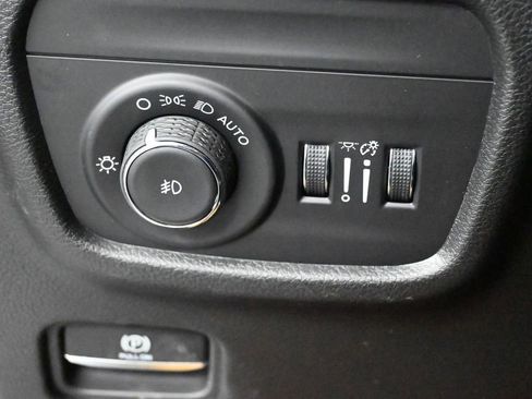 New 2026 Jeep Grand Cherokee Limited w/ Limited Altitude Package AWD/4WD image 26