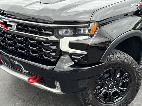 Used 2023 Chevrolet Silverado 1500 ZR2 w/ Technology Package AWD/4WD image 3