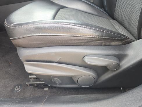 Used 2023 Jeep Compass Latitude image 17