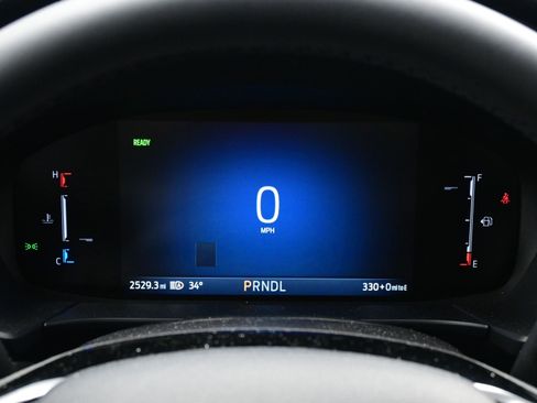 Used 2025 Ford Escape SE image 23