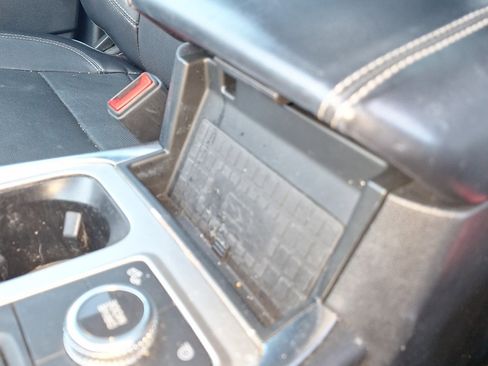 Used 2020 Ford Explorer Limited w/ Class III Trailer Tow Package image 13