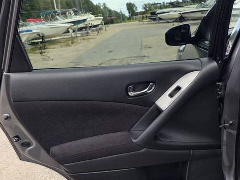 Used 2013 Nissan Murano SV AWD/4WD image 16