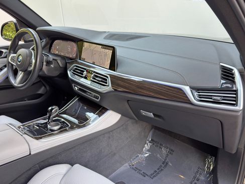 Used 2023 BMW X5 xDrive40i w/ M Sport Package AWD/4WD image 15