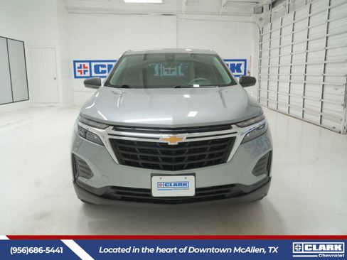 Used 2024 Chevrolet Equinox LS w/ Driver Confidence II Package FWD image 2