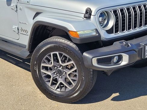 Used 2024 Jeep Wrangler Unlimited Sahara AWD/4WD image 9