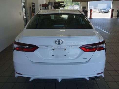 Used 2023 Toyota Camry SE FWD image 14