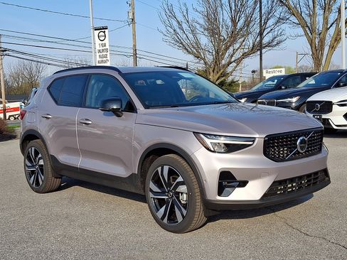New 2026 Volvo XC40 B5 Plus w/ Climate Package image 1