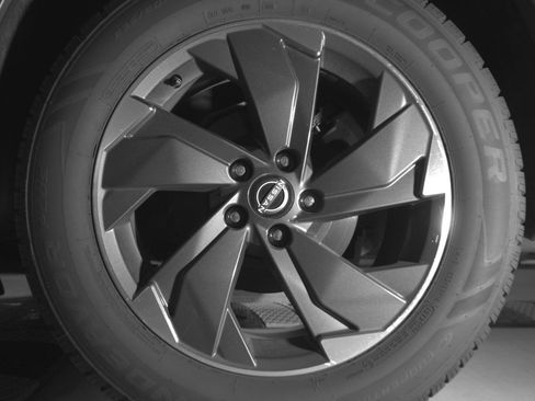 Used 2025 Nissan Rogue SV FWD image 14