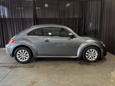 Used 2016 Volkswagen Beetle 1.8T FWD image 18