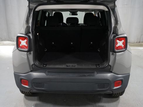 Used 2020 Jeep Renegade Sport w/ Sport Appearance Group image 32