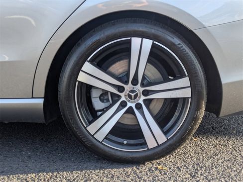 Used 2022 Mercedes-Benz C 300 Sedan image 19