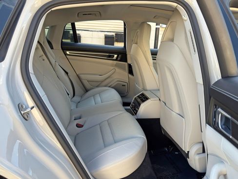 Used 2023 Porsche Panamera Platinum Edition RWD image 44