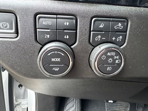 Used 2023 Chevrolet Silverado 1500 LTZ w/ LTZ Premium Package AWD/4WD image 15