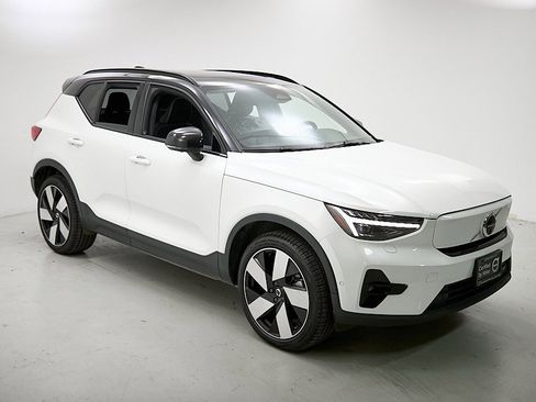 Certified 2023 Volvo XC40 Recharge Ultimate w/ Protection Package Premier image 4