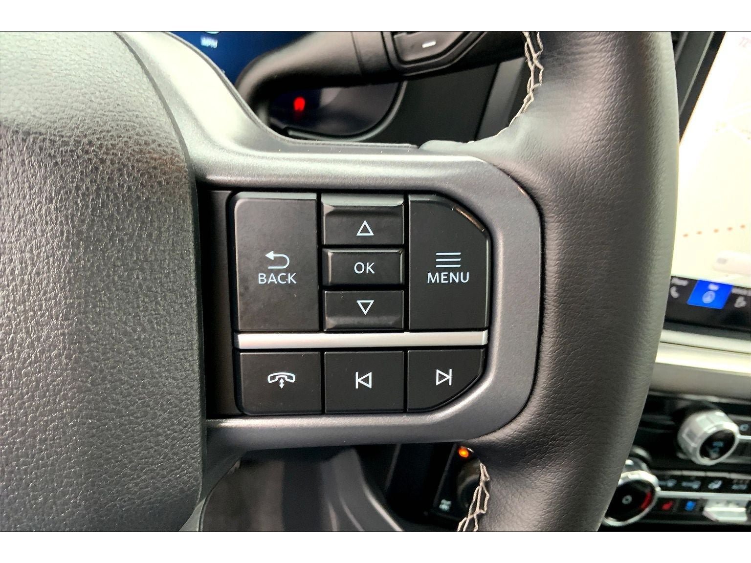 Used 2025 Ford F350 Lariat AWD/4WD image 21