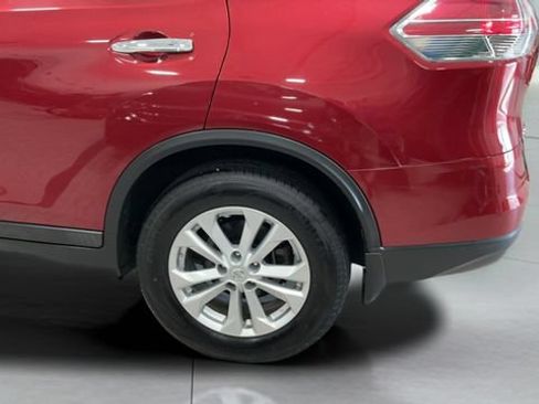 Used 2015 Nissan Rogue SV w/ SV Premium Package FWD image 35