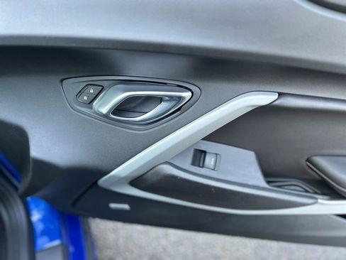 Used 2021 Chevrolet Camaro LT w/ RS Package image 20