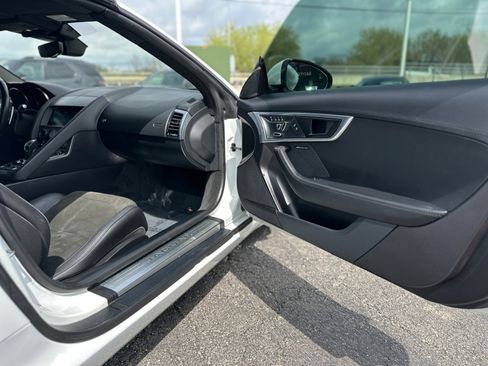 Used 2019 Jaguar F-TYPE Convertible image 32