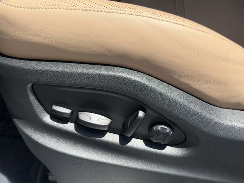 Certified 2024 Porsche Cayenne S AWD/4WD image 26