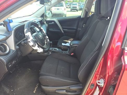 Used 2018 Toyota RAV4 XLE FWD image 10