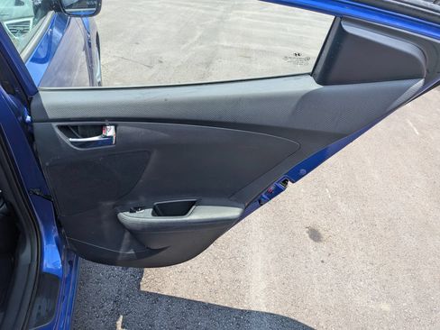 Used 2013 Hyundai Veloster w/ Style Pkg FWD image 22