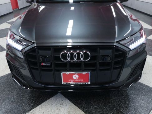 Used 2020 Audi SQ7 Prestige w/ Prestige Package image 4