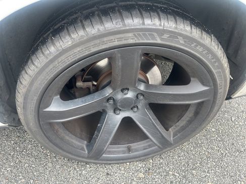 Used 2018 Dodge Challenger R/T Plus image 17