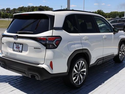Certified 2025 Subaru Forester Touring AWD/4WD image 5