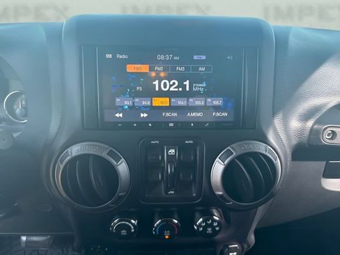 Used 2017 Jeep Wrangler Unlimited Sport w/ Quick Order Package 24S AWD/4WD image 13
