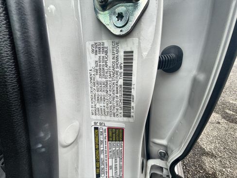 Used 2025 Acura RDX SH-AWD w/ Technology Package image 35