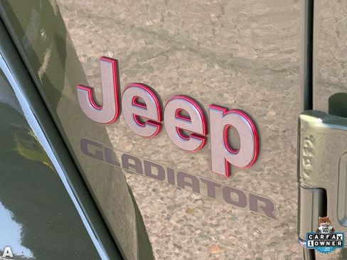 Certified 2022 Jeep Gladiator Rubicon w/ Cold Weather Group image 31