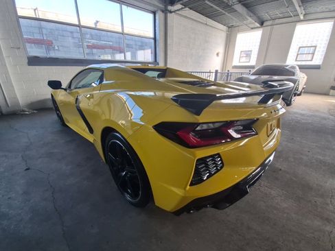 Used 2025 Chevrolet Corvette Stingray Convertible w/ Z51 Performance Package image 3