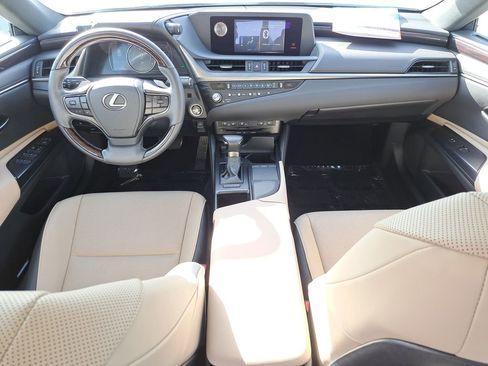 Used 2021 Lexus ES 350 w/ Premium Package image 10