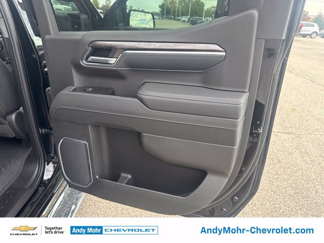 New 2026 Chevrolet Silverado 1500 LTZ w/ LTZ Premium Package AWD/4WD image 17