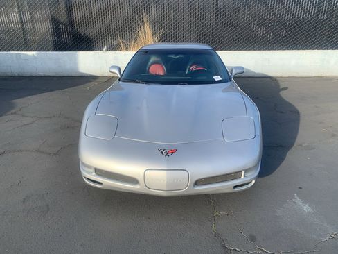 Used 2004 Chevrolet Corvette Z06 w/ Memory Package image 3