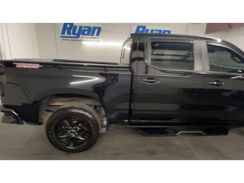 Used 2022 Chevrolet Silverado 1500 LT Trail Boss w/ LT Trail Boss Premium Package image 9