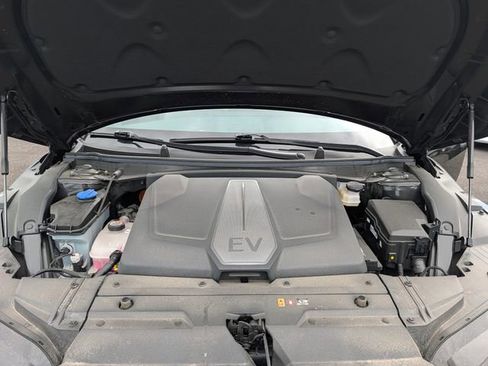 Used 2024 Kia EV6 Wind w/ Wind Technology Package AWD/4WD image 9
