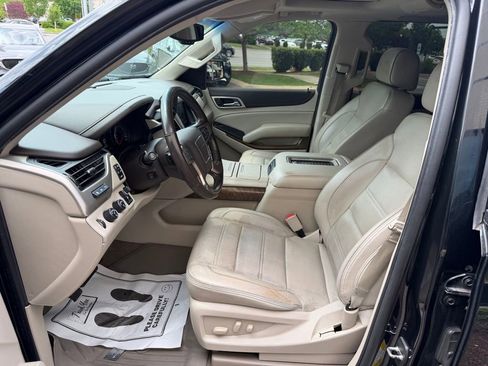 Used 2019 GMC Yukon XL Denali w/ Denali Ultimate Package image 18