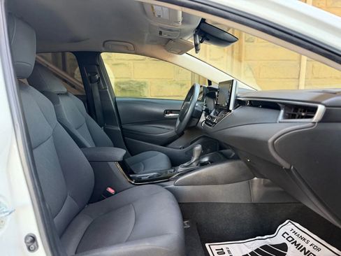 Used 2020 Toyota Corolla LE image 26