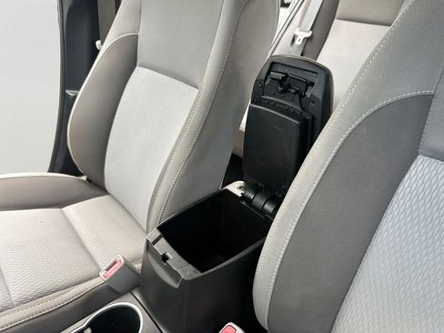 Used 2019 Toyota Corolla LE FWD image 21