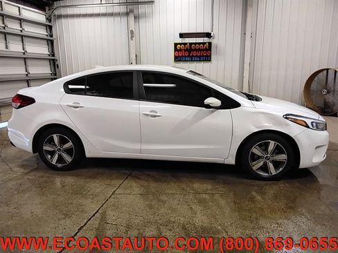 Used 2018 Kia Forte LX w/ LX Popular Package FWD image 2