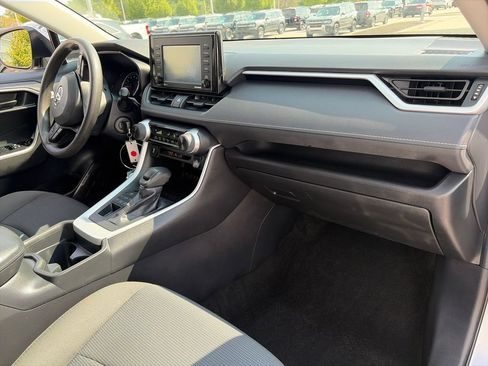Used 2020 Toyota RAV4 LE w/ All Weather Liner Package AWD/4WD image 10