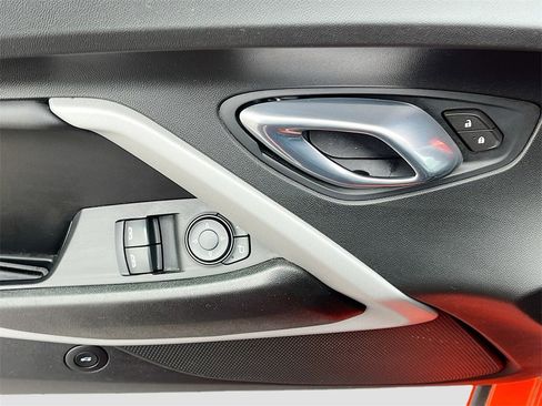 Used 2019 Chevrolet Camaro LT image 18