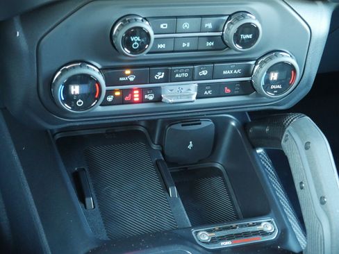 New 2025 Ford Bronco Raptor w/ Interior Carbon Fiber Pack image 17