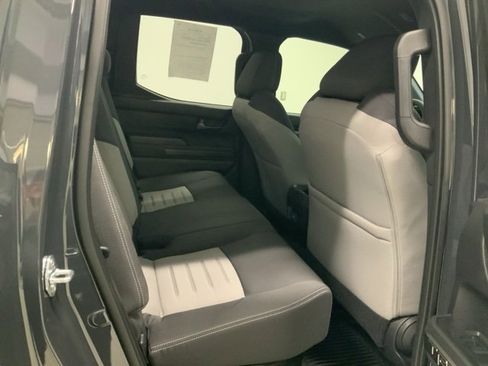 Used 2025 Toyota Tacoma TRD Off-Road image 32