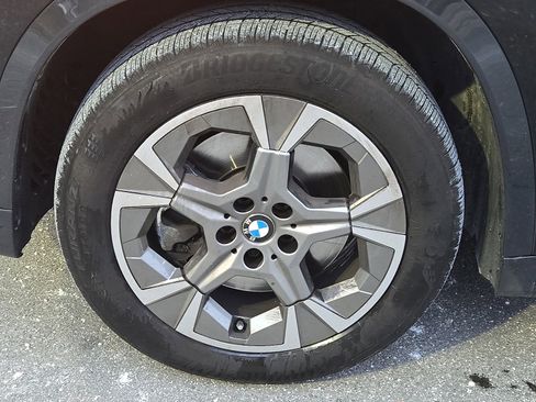 Certified 2025 BMW X1 xDrive28i w/ Technology Package image 8