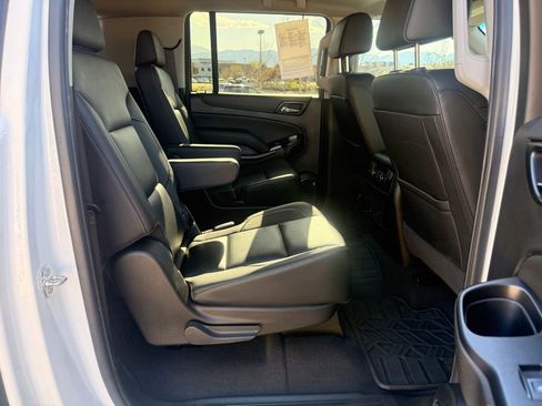 Used 2020 Chevrolet Suburban LT w/ Luxury Package AWD/4WD image 30