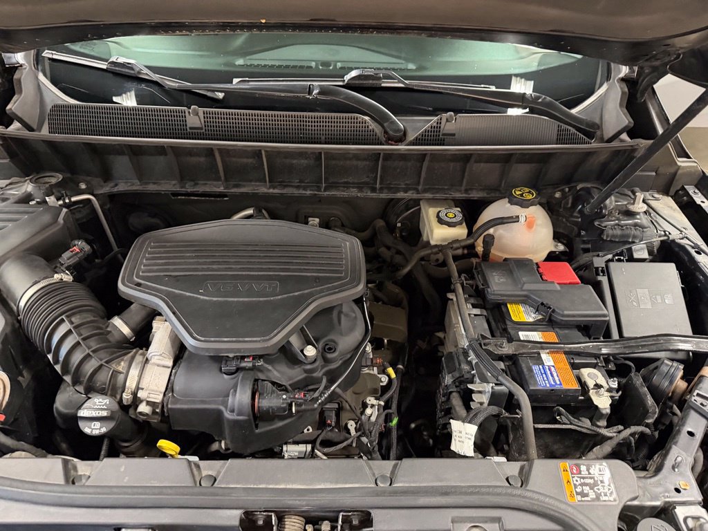 Certified 2017 GMC Acadia SLT AWD/4WD image 41
