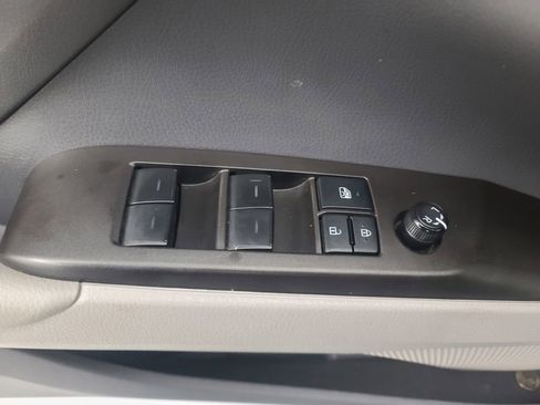 Used 2022 Toyota Camry SE w/ Cold Weather Package image 23